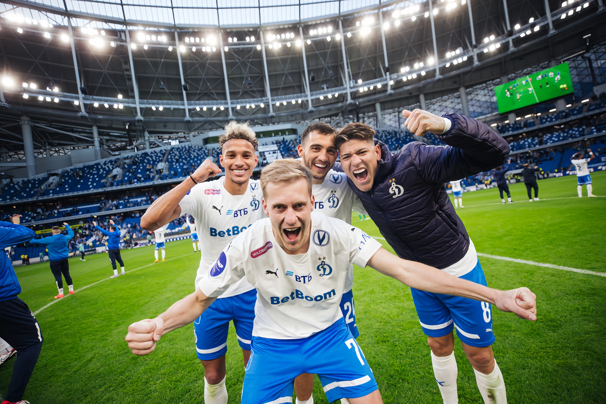 Динамо М — Крылья Советов