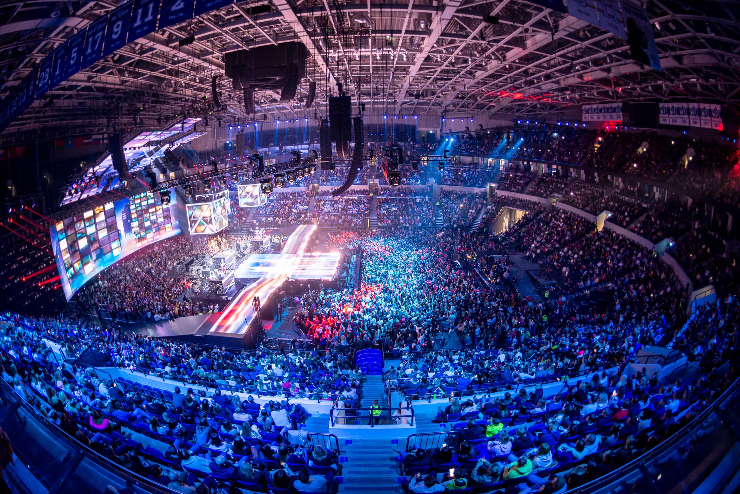 Жаркое лето на ВТБ Арена Парк: звёзды российской сцены на стадионе Динамо